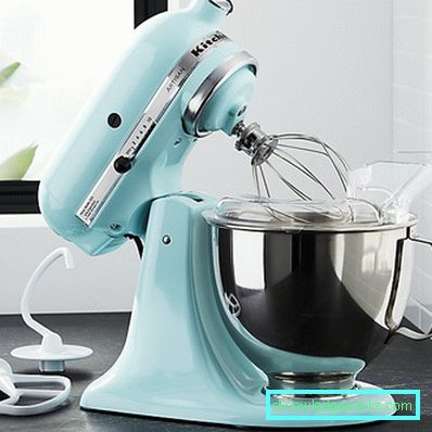 A KitchenAid kézműves keverője A KitchenAid kézműves keverője