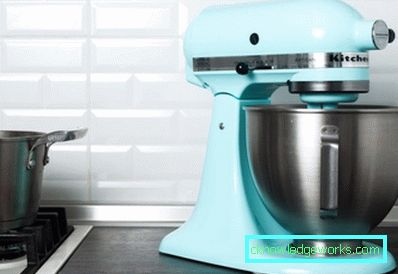 A KitchenAid kézműves keverője A KitchenAid kézműves keverője