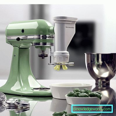 A KitchenAid kézműves keverője A KitchenAid kézműves keverője