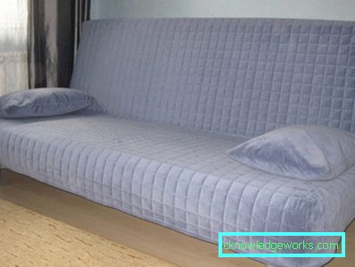 A konyha IKEA kanapé alszik A konyha IKEA kanapé alszik