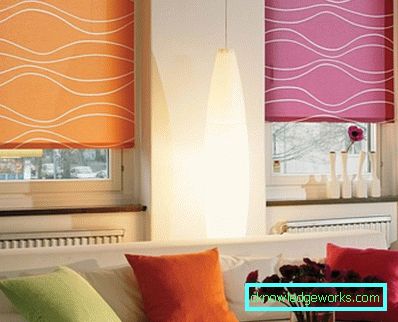 Függönyök a teremben - 100 fotó példája a legjobb designnak a modern stílusban