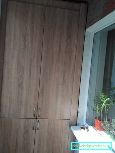 Szekrény az erkélyen - 70 fotó csodálatos design lehetőségekről.