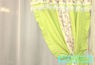 Két színű függöny egy modern belső térben - 110 design fotó