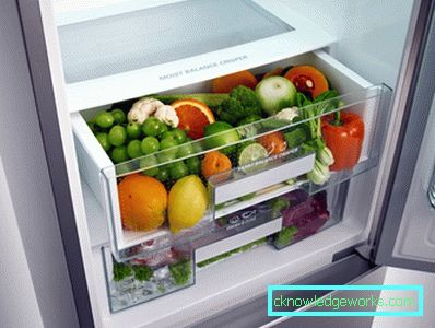 LG hűtőszekrény virágokkal LG hűtőszekrény virágokkal