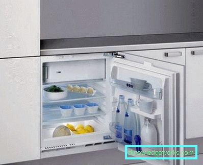 Asztalos hűtőszekrény Asztalos hűtőszekrény