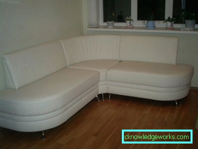 Bőr kanapé a konyhában Bőr kanapé a konyhában