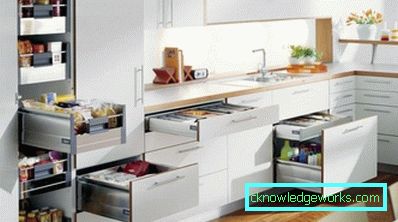 Konyhai szekrények kitöltése Konyhai szekrények kitöltése