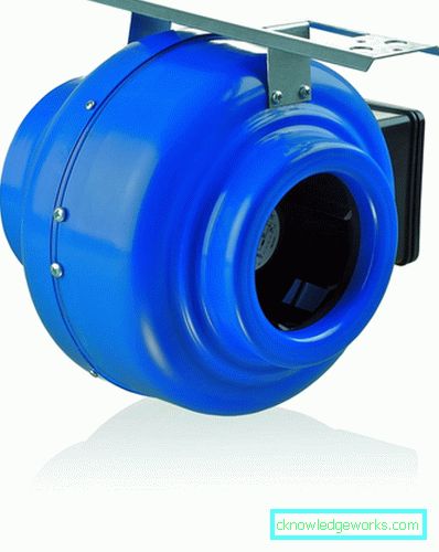 Kipufogó ventilátor a konyhában Kipufogó ventilátor a konyhában
