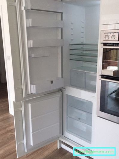 Beépített Electrolux kétkamrás hűtőszekrény Beépített Electrolux kétkamrás hűtőszekrény
