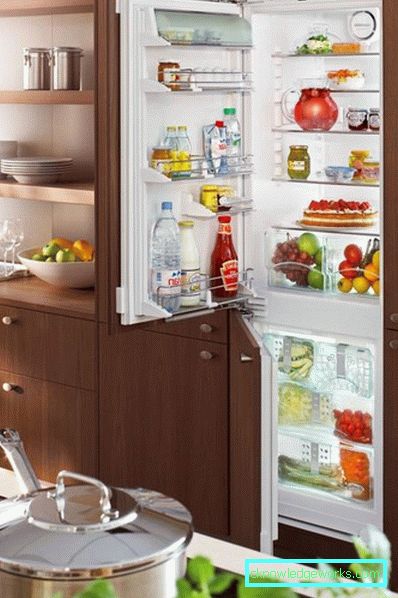 Beépített Electrolux kétkamrás hűtőszekrény Beépített Electrolux kétkamrás hűtőszekrény