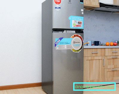 Beépített Electrolux kétkamrás hűtőszekrény Beépített Electrolux kétkamrás hűtőszekrény